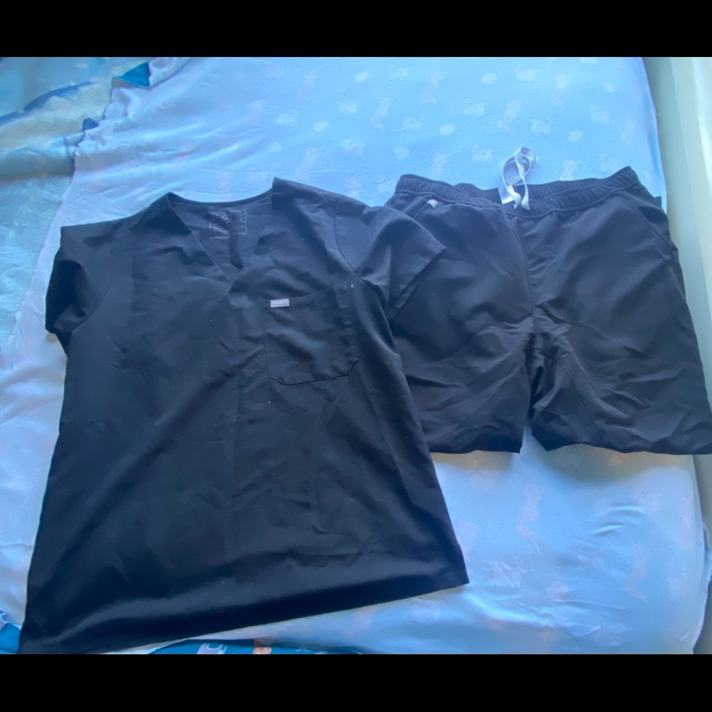 BLACK FIGS SET